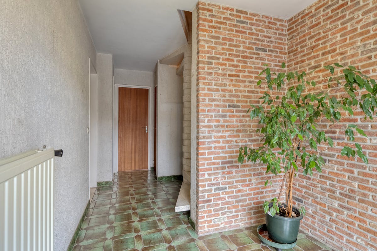 Lichtrijke te renoveren woning te koop in Wilrijk - foto 3