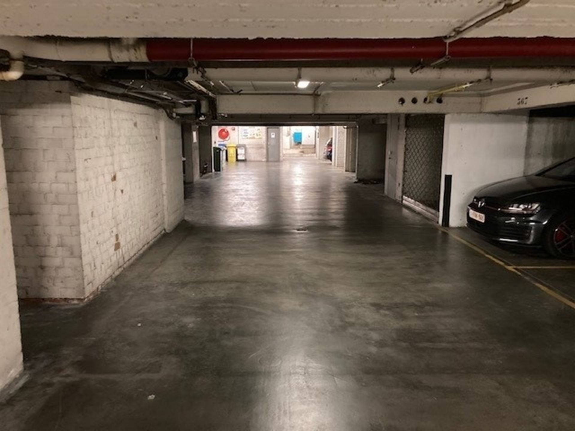 Emplacement de parking près de la Commission européenne - photo 5
