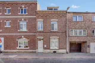 In het hart van Sint-Truiden, aan de Gorsemweg 22, vinden we deze charmante stadswoning met een uiterst gunstige ligging. Op wandelafstand van...