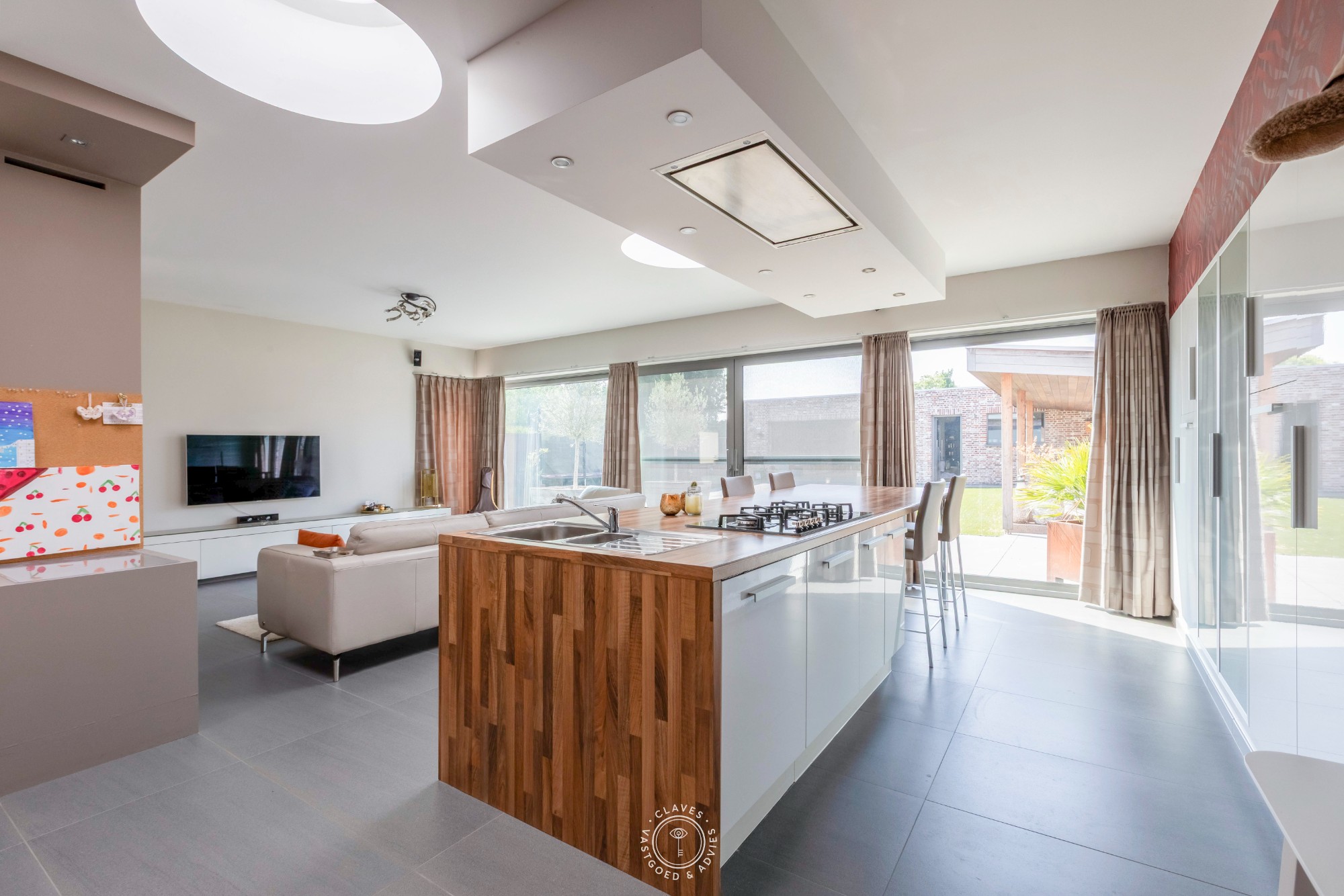 Instapklare woning en ruime tuin in het hart van Vrasene - foto 3