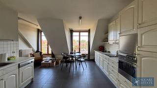 <p><span>Located right in the heart of Wemmel, on the Markt, this bright and well-designed flat will charm you with its prime location and comfort. </span></p><p><span> </span></p><p><span>It comprises a welcoming entrance hall, a separate toilet, a spacious living room with dining area, and a fully equipped kitchen.</span></p><p><span>You will also have a practical utility room for storage and housekeeping.</span></p><p><span> </span></p><p><span>The sleeping area comprises two bedrooms with fitted wardrobes, as well as a bathroom with a toilet.</span></p><p><span> </span></p><p><span>Garage: Option to rent a garage space for an additional 100 per month.</span></p><p><span> </span></p><p><span>For more information or to arrange a viewing, please contact us on 02/460.42.01 or at info@square-estate.be </span></p><p><span> </span></p>