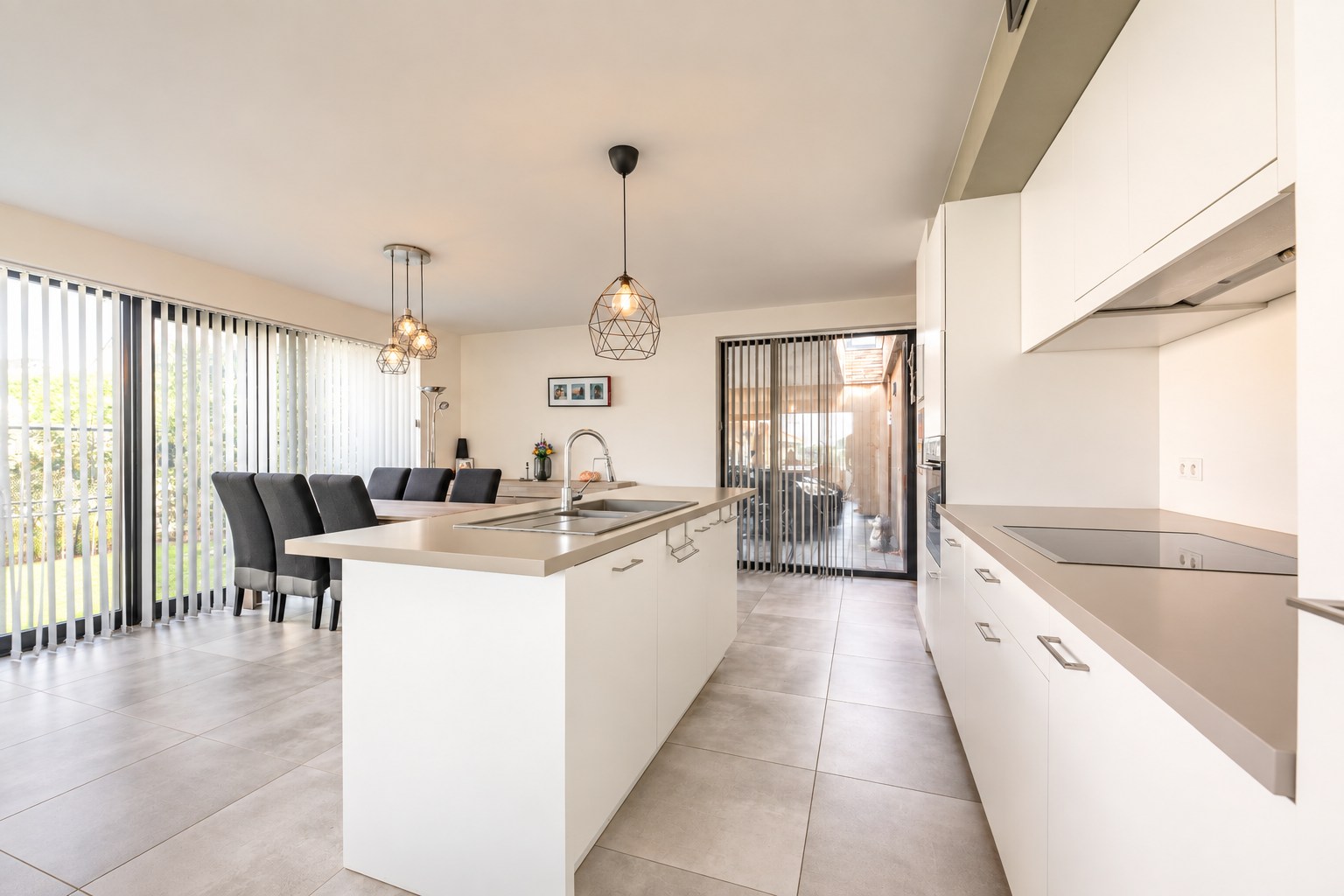 RECENTE, INSTAPKLARE WONING IN KINDVRIENDELIJKE BUURT TE PITTEM - foto 5