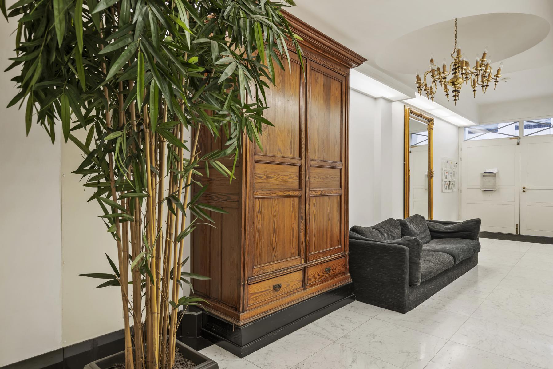 House for sale in Brussels with 10 bedrooms - photo 4