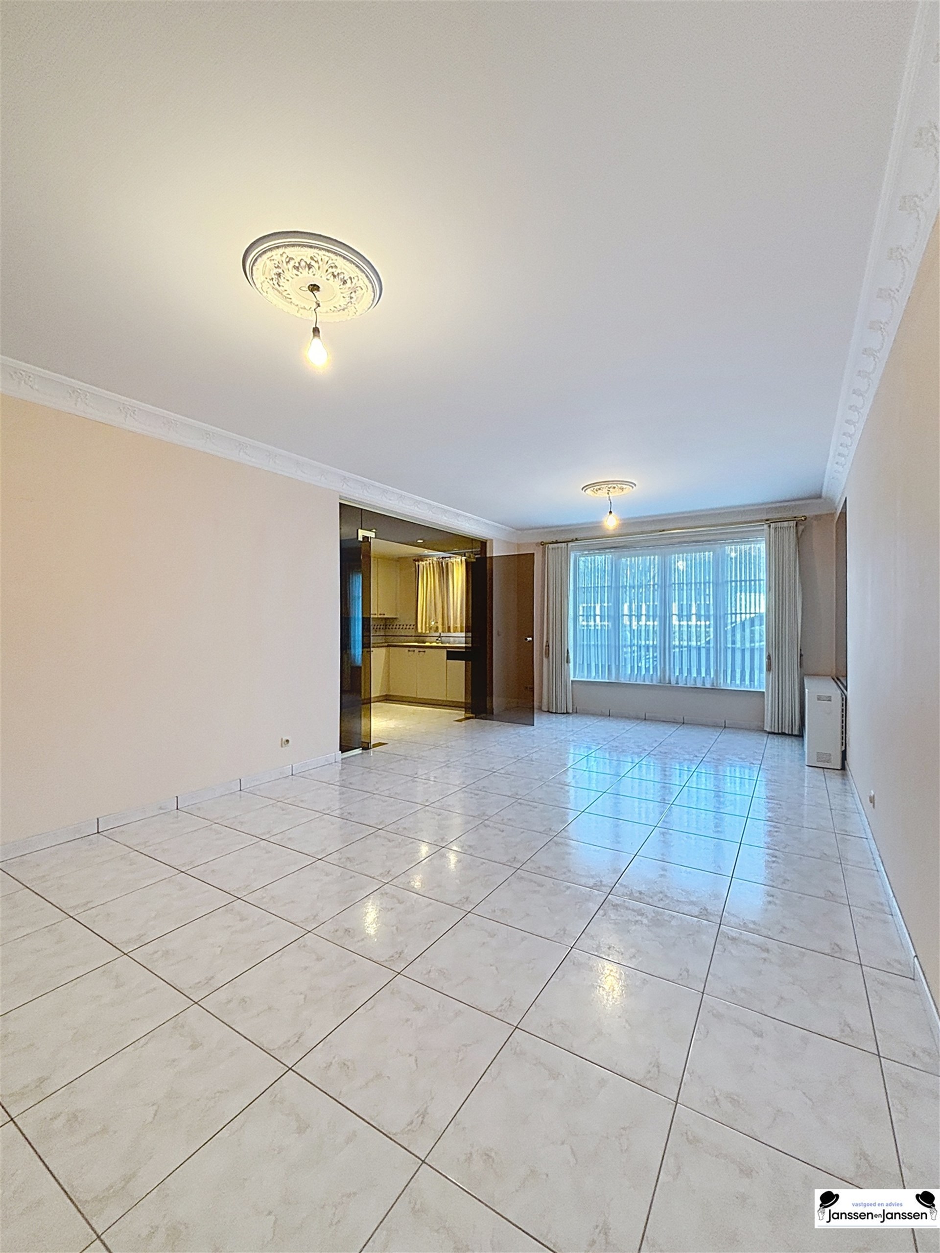 Ruim gelijkvloers appartement met topligging in Oostende - foto 2