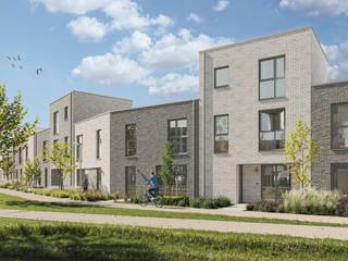 Op lot 71 in onze familievriendelijke woonbuurt aan de Averegtenlaan in Heist-op-den-Berg bouwt Danneels deze moderne gezinswoning. <br /><br />Woonkamer, eethoek én eilandkeuken vormen een mooi geheel. Er is een optimale verbinding met de tuin en het terras. Grote raampartijen zorgen voor een aangename en lichtrijke leefruimte. Op de verdieping hebben we 3 mooie slaapkamers, een nachttoilet, berging en een ingerichte badkamer.<br /><br />Deze zeer energiezuinige woning is uitgerust met een geothermische warmtepomp, vloerverwarming, zonnepanelen, hoogrendementsbeglazing en slimme ventilatie.<br /><br />We werken jouw woning sleutel-op-de-deur af voor een vaste totaalprijs en tegen een afgesproken einddatum. De keuken, badkamerinrichting &amp; vloertegels kies je zelf uit in de toonzalen van onze partners.<br /><br />Onze klantenbegeleider staat voor je klaar met advies op maat. Ook de aanleg van het terras, een parkeerplaats en de tuinafsluiting zijn inbegrepen.