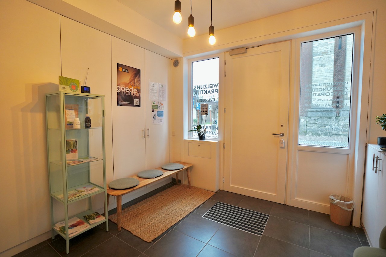 Zeer goed gelegen handelsruimte te CENTRUM EVERGEM ! - foto 2