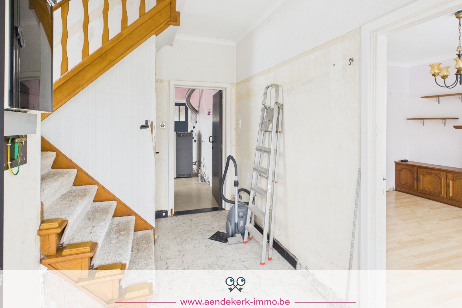 Rustig gelegen, te renoveren, woning met 3 slaapkamers nabij het centrum van Bree - foto 2