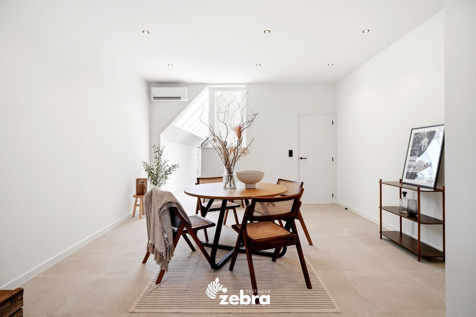 Stijlvolle woning met garage en achterliggende uitweg! - foto 5