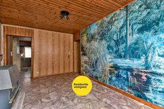 Dit appartement in Oostende op de eerste verdieping heeft één slaapkamer, ruime living opgedeeld in twee ruimtes, keuken en badkamer. Elke ruimte...