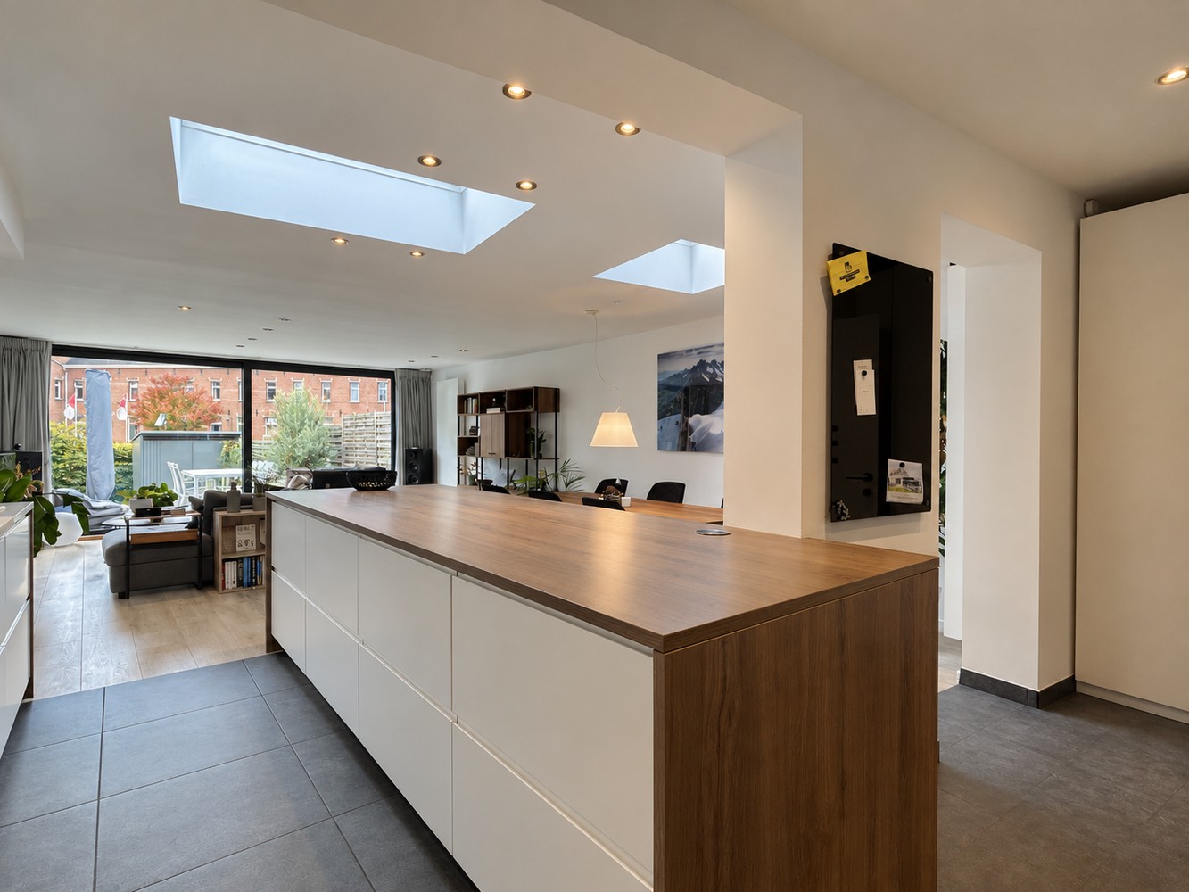 Stijlvolle en volledig gerenoveerde woning met gezellige tuin op toplocatie aan de Leuvense ring! - foto 5
