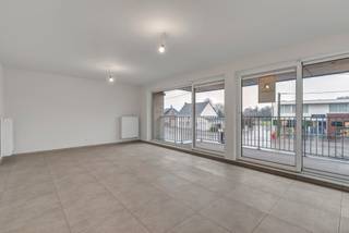 Op zoek naar een nieuwbouwappartement waar ruimte, licht en comfort hand in hand gaan?Ontdek dit prachtig appartement op de eerste verdieping,...