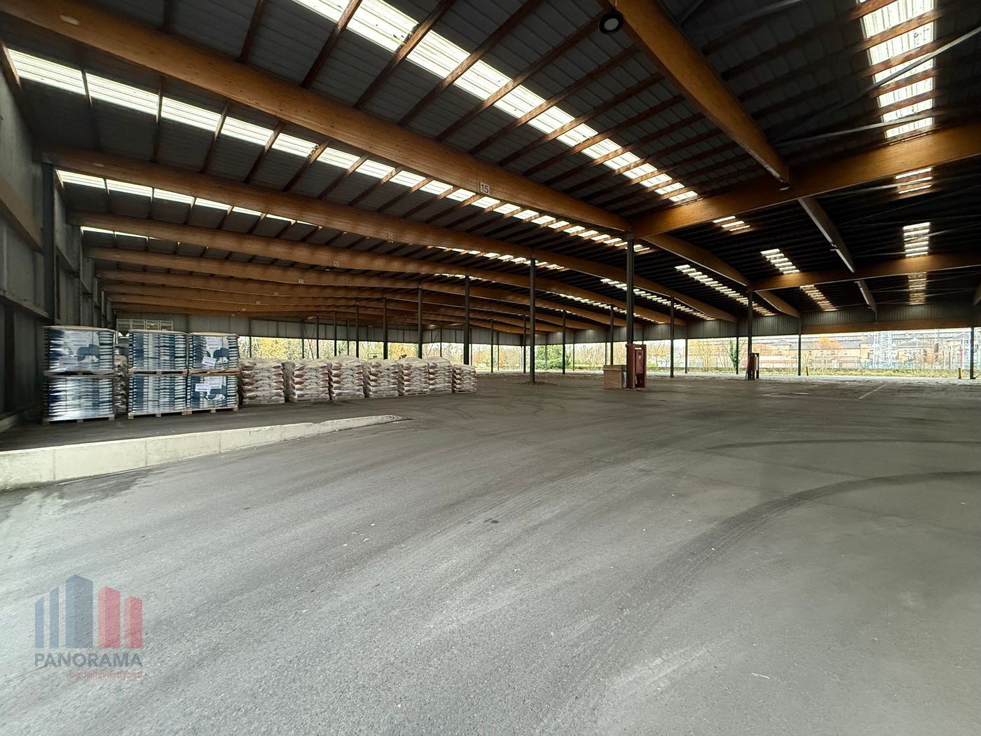 Strategisch gelegen gesloten magazijn 7.496m² aan Langerbruggekaai Gent. - foto 5