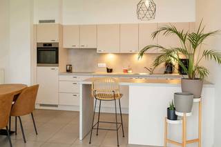 Op wandelafstand van de Markt: appartement met 2 slk - in een autovrije site midden in het groen (2,5 ha park) - mooi terras met...