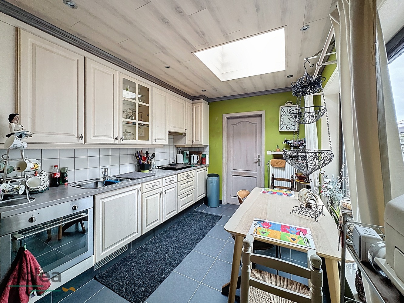 Charmante dorpswoning met 3 slpks en garage - foto 4