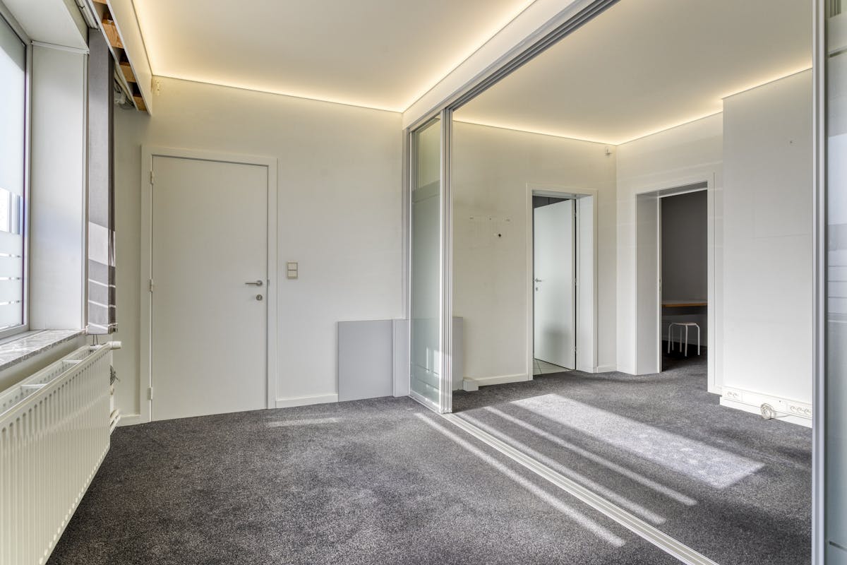 Office with home for sale on the approach to Kortrijk - photo 5