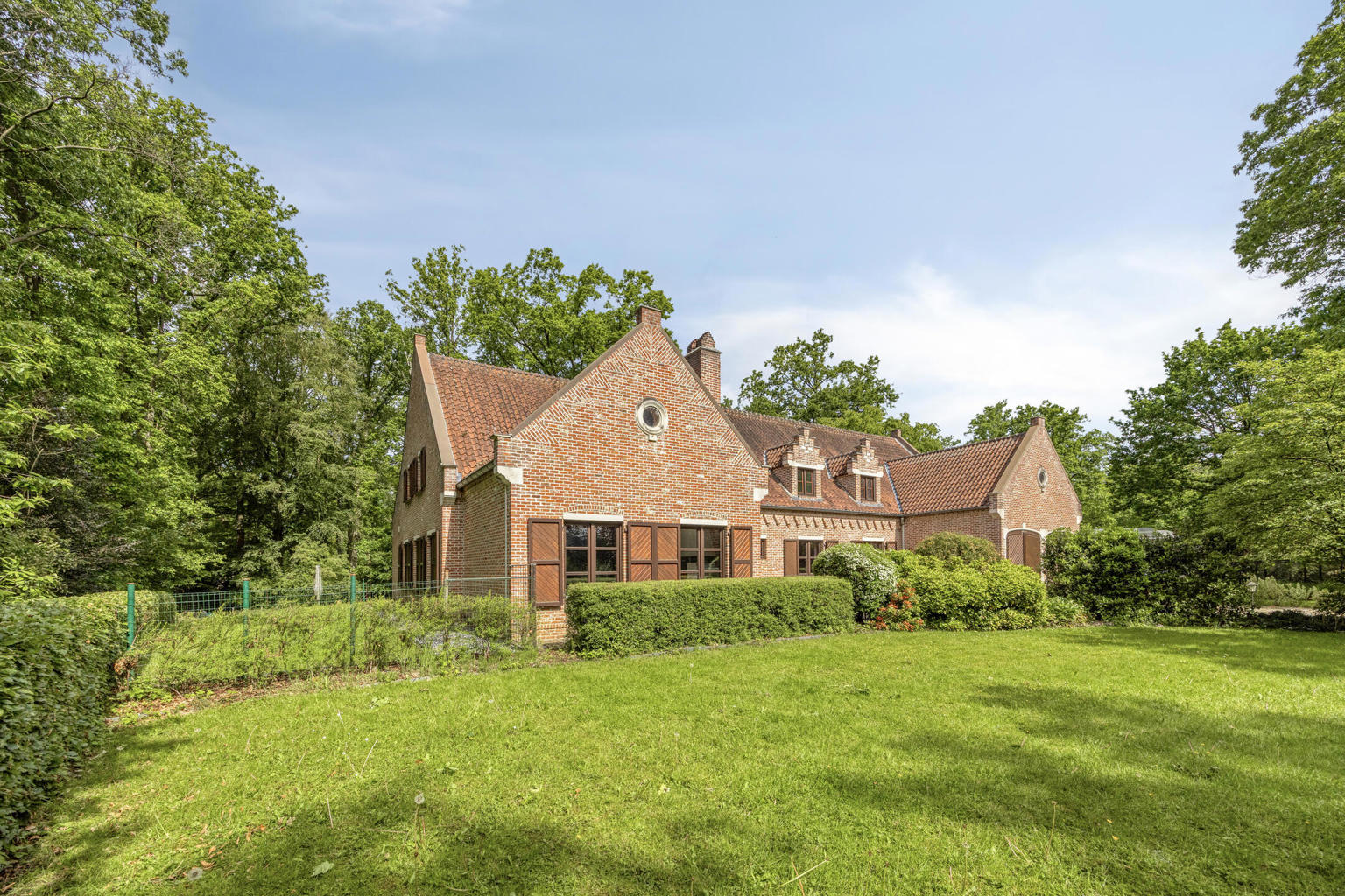 Prachtige en kwalitatieve woning op toplocatie in Linden. - foto 4