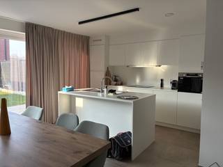 Te huur: moderne gesloten bebouwing in Beveren-Leie, gebouwd in 2024 en gelegen in een rustige, groene woonkern. Deze energiezuinige woning...