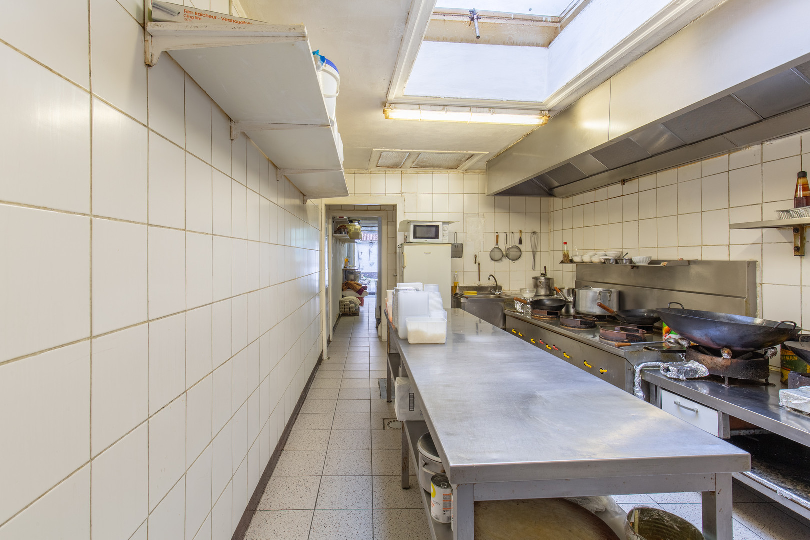 Handelspand in winkelstraat - photo 4