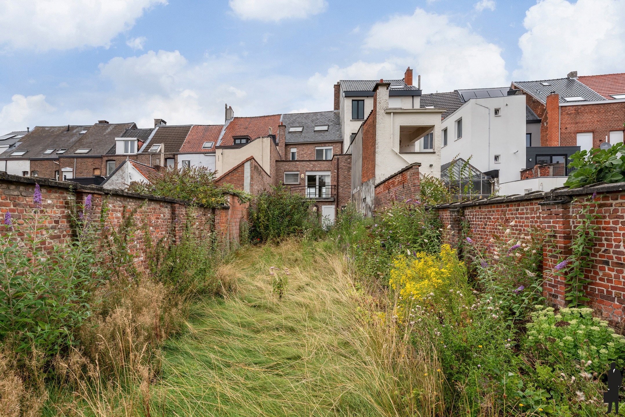 Op te frissen bel-etage met 3 slk op mooi perceel te Lier. - foto 3