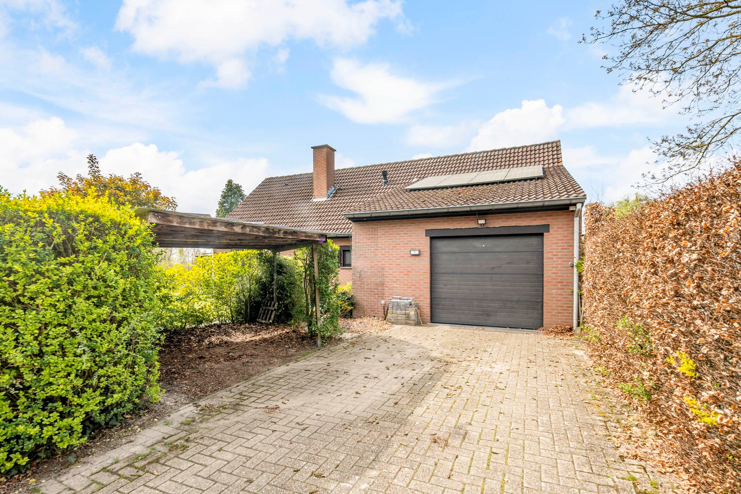 Ruime gezinswoning met 5 slaapkamers en 2 badkamers op een rustige, groene locatie te Rotselaar - foto 3