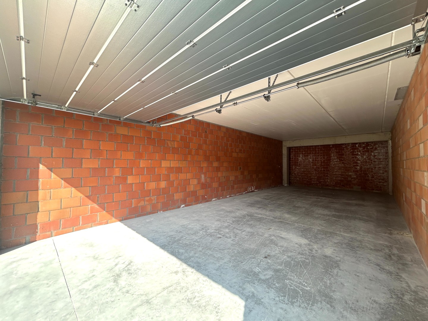 Praktische opslagplaats in centrum Izegem! - foto 4