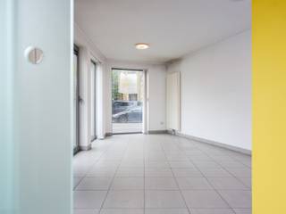 Kantoorruimte te koop op een uitstekende locatie in het centrum van TieltOp zoek naar een kantoorruimte/handelsruimte in het hart van Tielt? Deze...