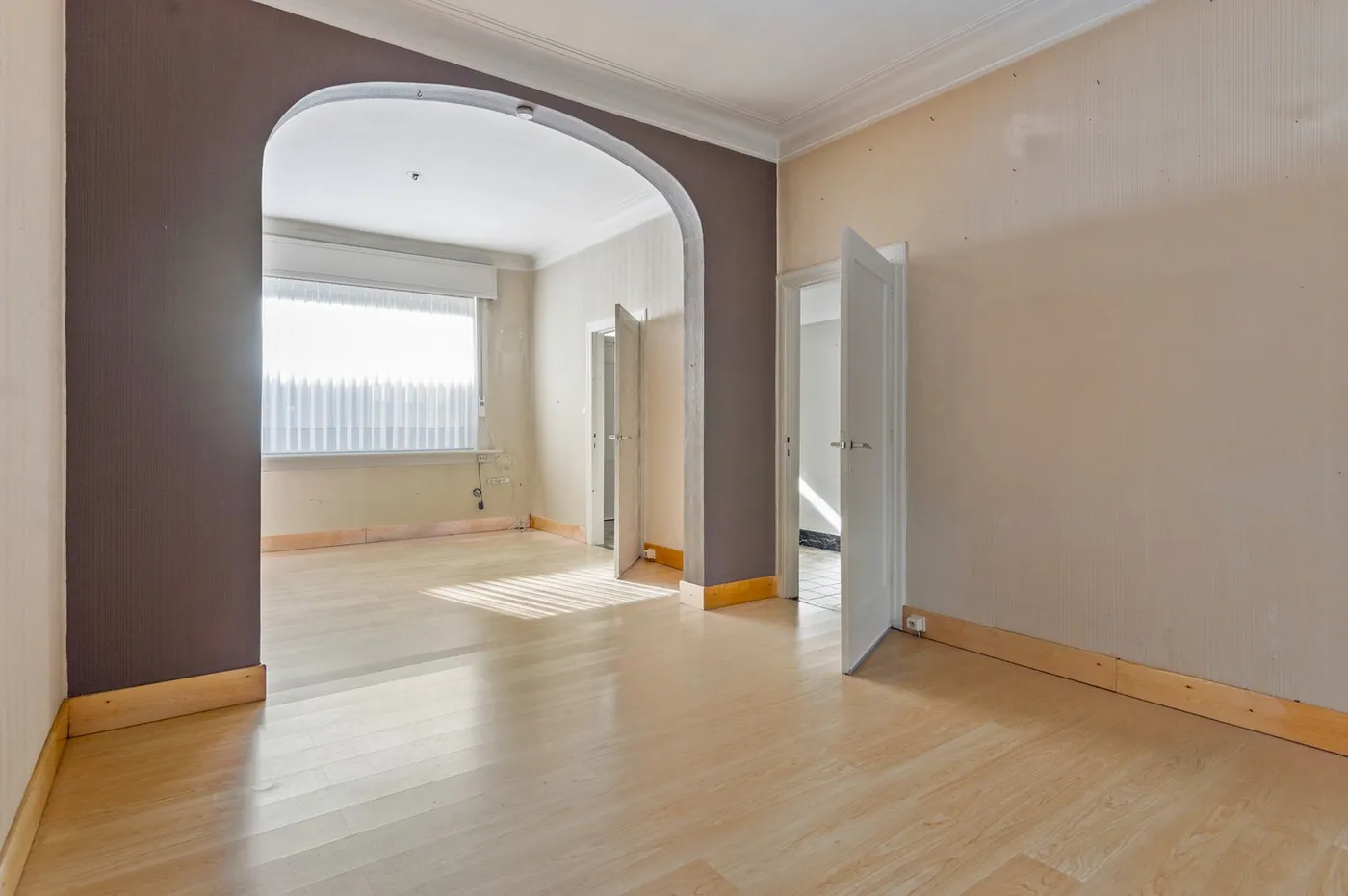 Te renoveren woning met 3 slaapkamers op toplocatie nabij centrum en station van Lier! - foto 2