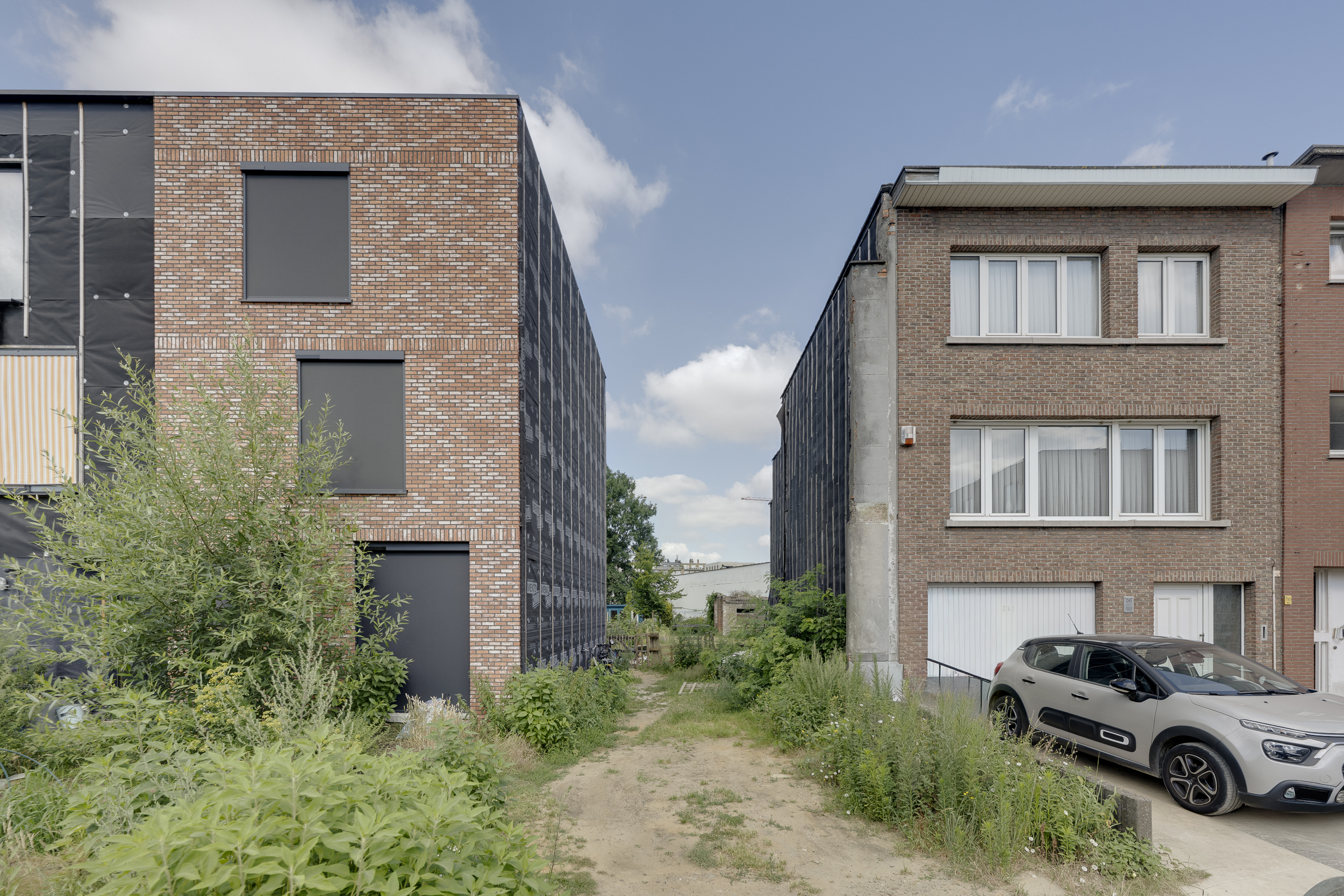 Bouwgrond vol mogelijkheden in een mooie buurt - foto 1