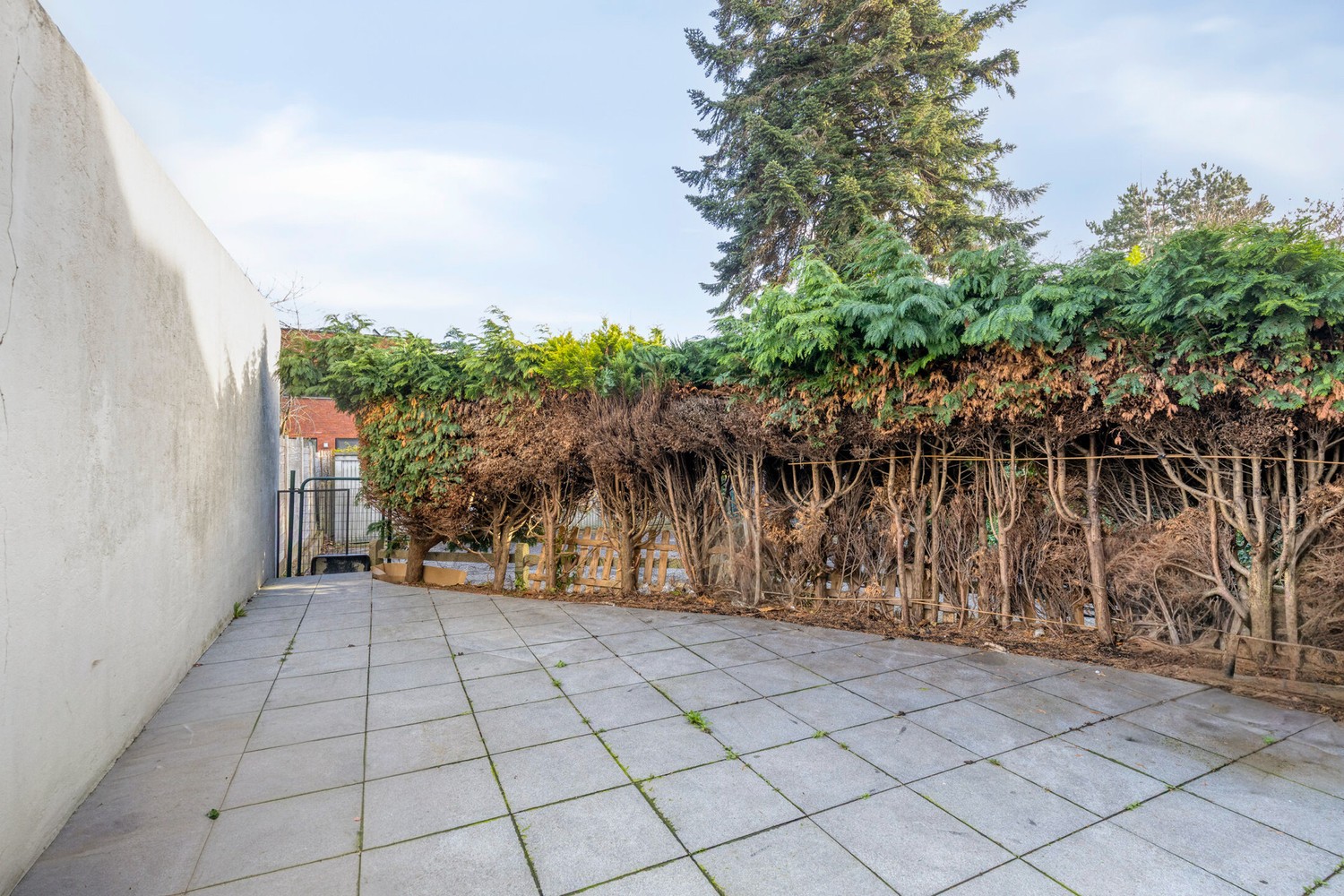 OPBRENGSTEIGENDOM MET 5 APP, 4 GARAGES &amp; HANDELSZAAK - foto 4