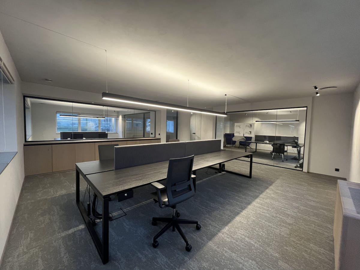 Instapklaar kantoor (986 m²) te huur nabij E17 in Zwijnaarde - foto 2