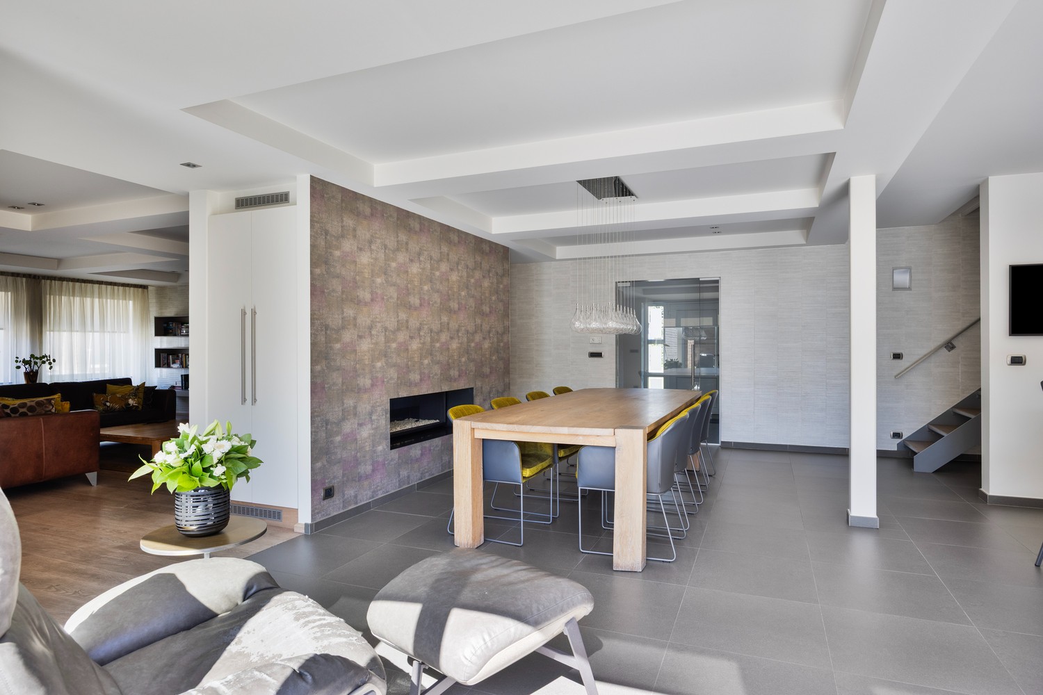 Stijlvol wonen in As: ruime, instapklare woning met tuin en garage - foto 5