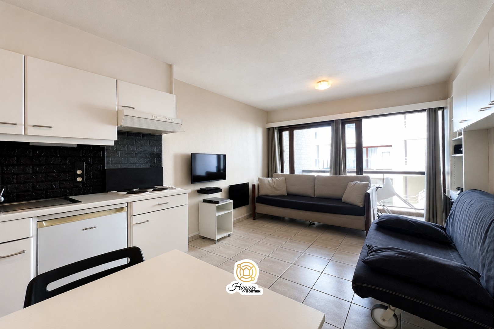 Studio te koop in De Panne | Instapklare studio met schuin zeezicht op toplocatie - foto 3