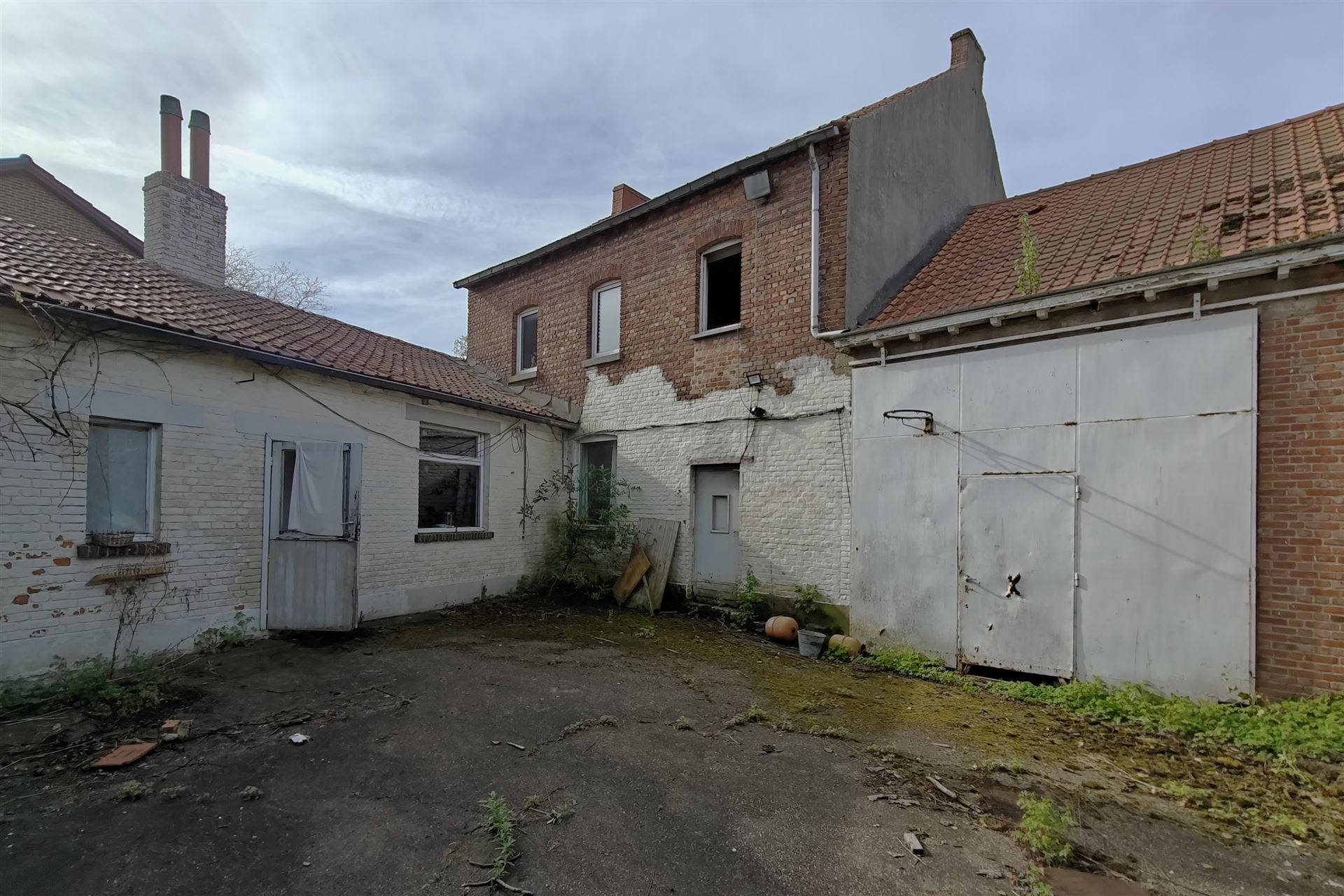 Handelspand met woonst op zeer gunstige locatie te Diepenbeek - foto 2