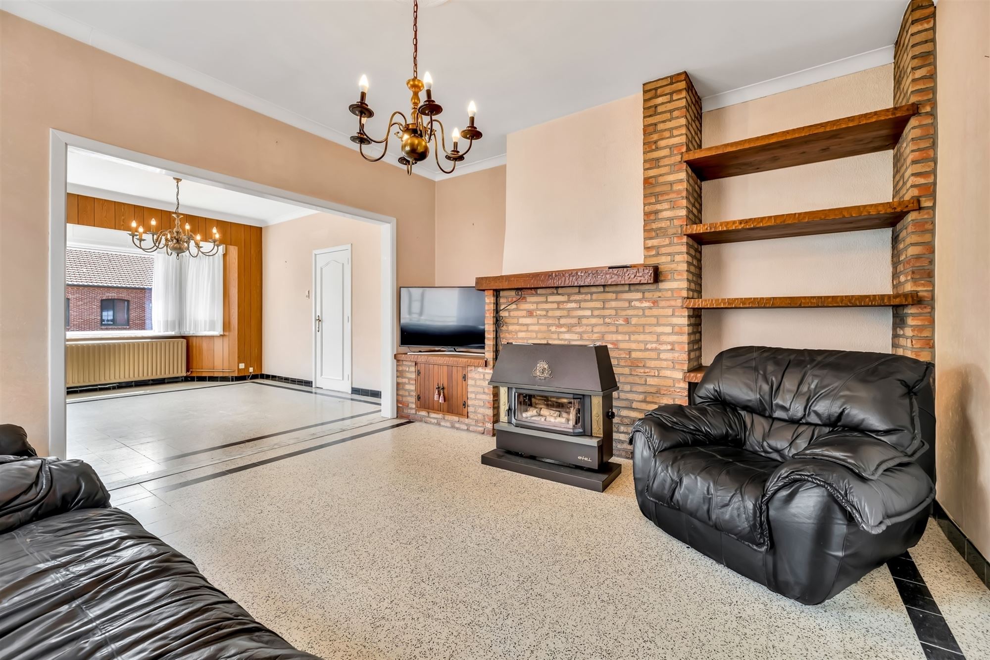 GEZELLIGE WONING MET 3 SLAAPKAMERS EN RUIME TUIN IN BERINGEN CENTRUM - foto 5