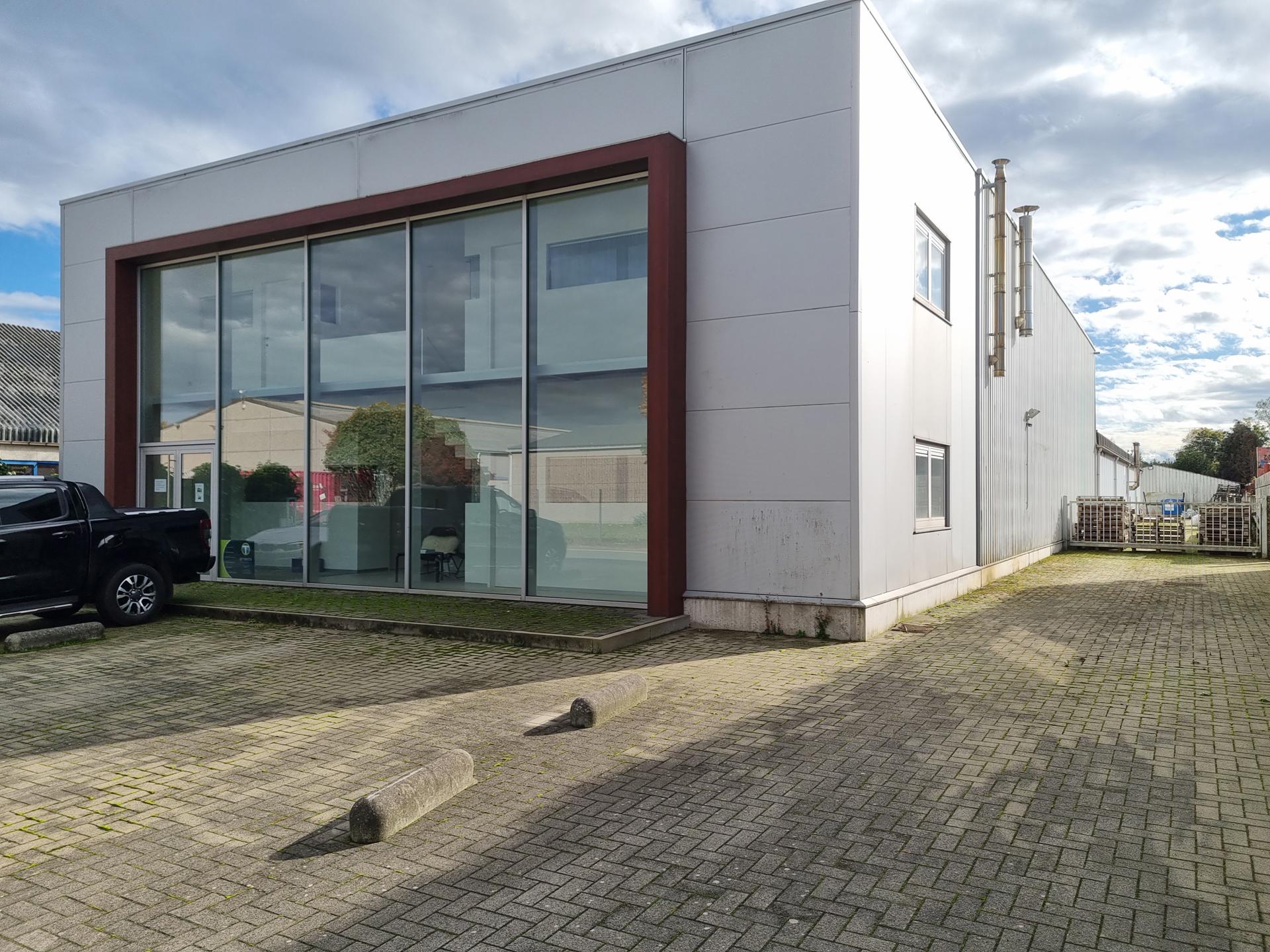 Commercial à vendre à Oudsbergen