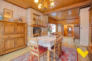 Deze woning, gelegen nabij natuurgebied "De Most" met een grote tuin omvat volgende extra troeven dat het zeker de moeite waard is om deze woning...