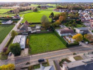 LIGGING:Prachtig perceel bouwgrond voor open bebouwing op een toplocatie in Waregem.Deze bouwgrond van ca. 665 m² bevindt zich in de Hoogmolenstraat...