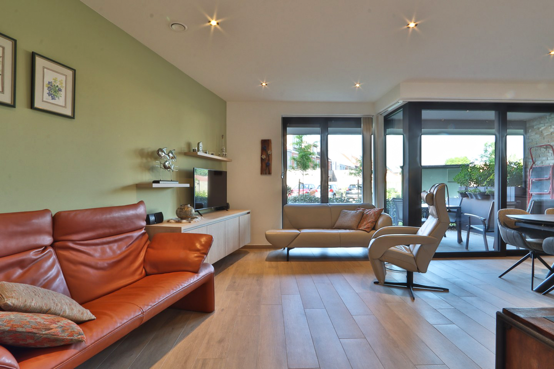 Apartment for sale in Beveren-Kruibeke-Zwijndrecht with 2 bedrooms - photo 4