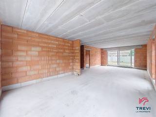 Trevi La Propriété vous propose cette maison neuve située à Forchies-la-Marche, une commune calme et agréable où il fait bon vivre. Ce bien offre...