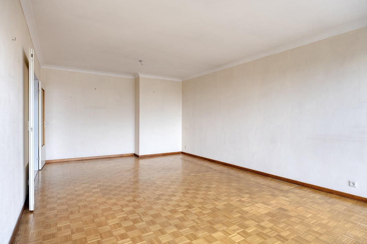 Te renoveren appartement te koop in Berchem - foto 3