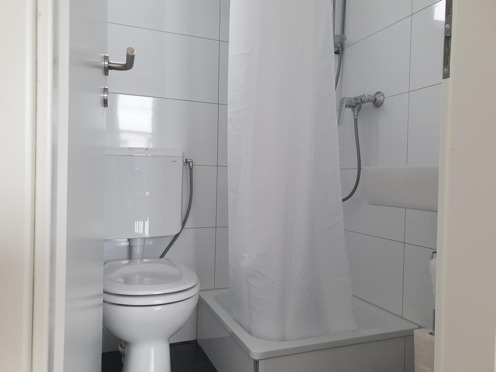 Gerenoveerde vakantiewoning met zonnig terras. - foto 4