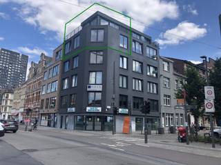 Prachtig dakappartement gelegen op toplocatie op het Eilandje met adembenemend uitzicht.Dit appartement bestaat op de 4de verdieping uit een...