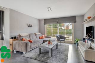 Zeer ruime gezinswoning op een perceel van 6A 68CA.Deze instapklare woning combineert ruimte, comfort en een uitstekende ligging in een...