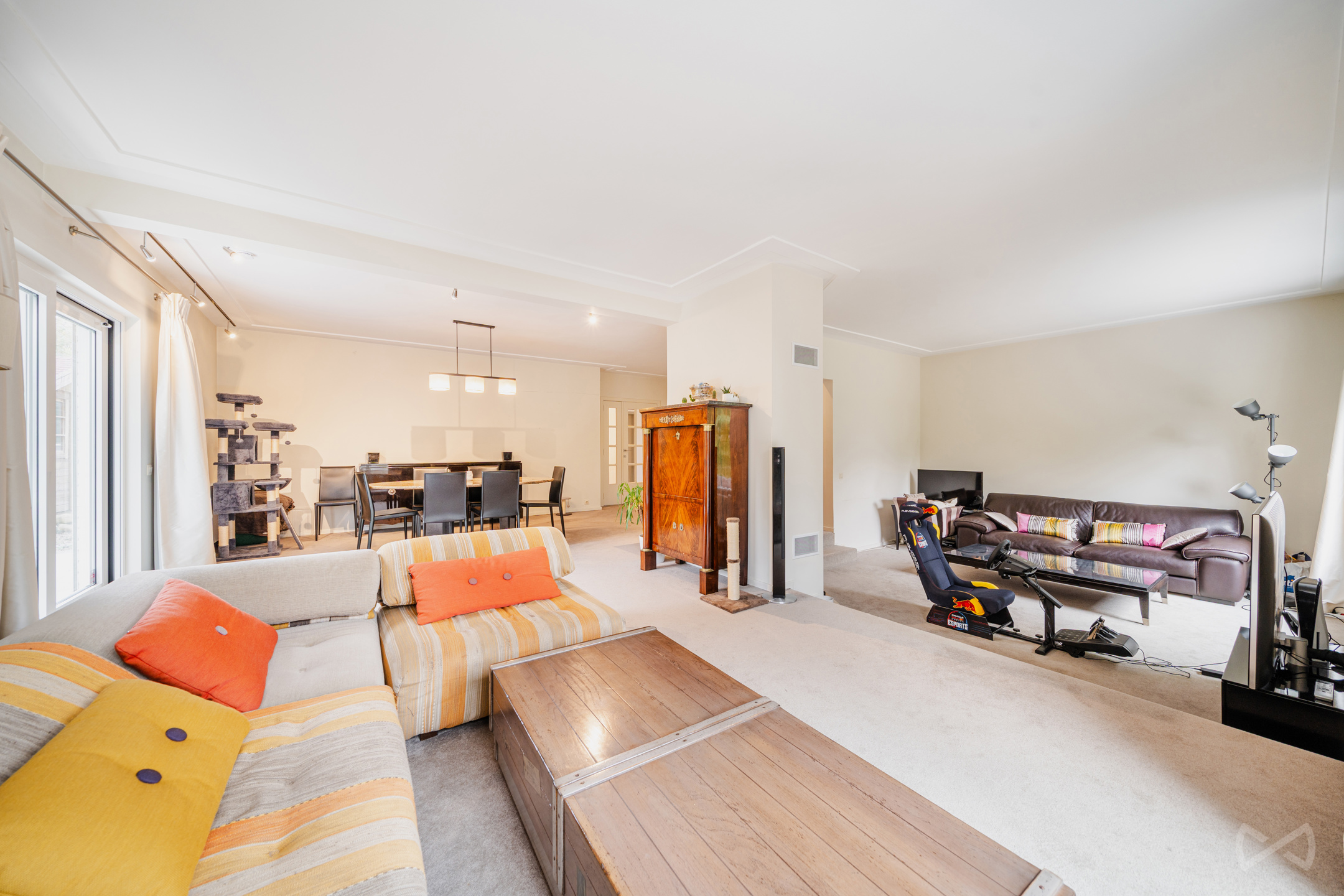 Villa de 365 m² - 5 chambres et 3 salles de bains  - foto 4