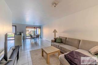 Ruime woning met 4 slaapkamers op toplocatie te Herenthout!Bent u op zoek naar een verrassend ruime, lichtrijke woning op een uitstekende locatie in...