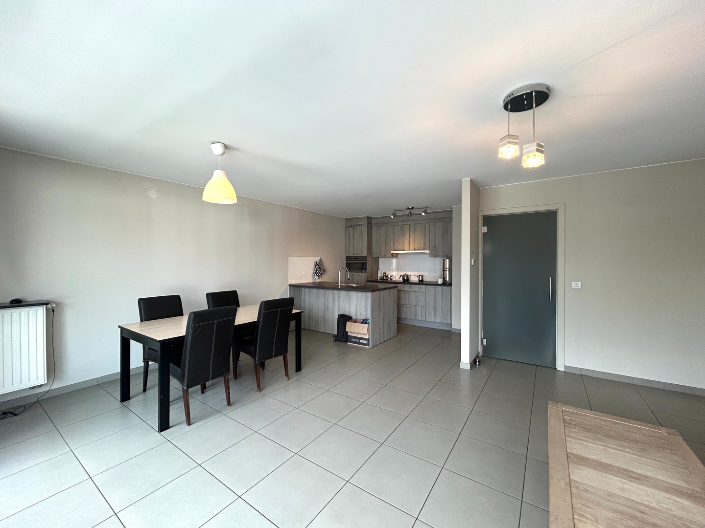 Instapklaar twee-slaapkamerappartement met 2 terrassen te centrum Roeselare! - foto 3