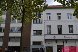 Gerenoveerd appartement op centrale ligging.**Meer info/bezoek? MAIL VV@clissenimmo.be**Dit recent gerenoveerd appartement is instapklaar en beschikt...