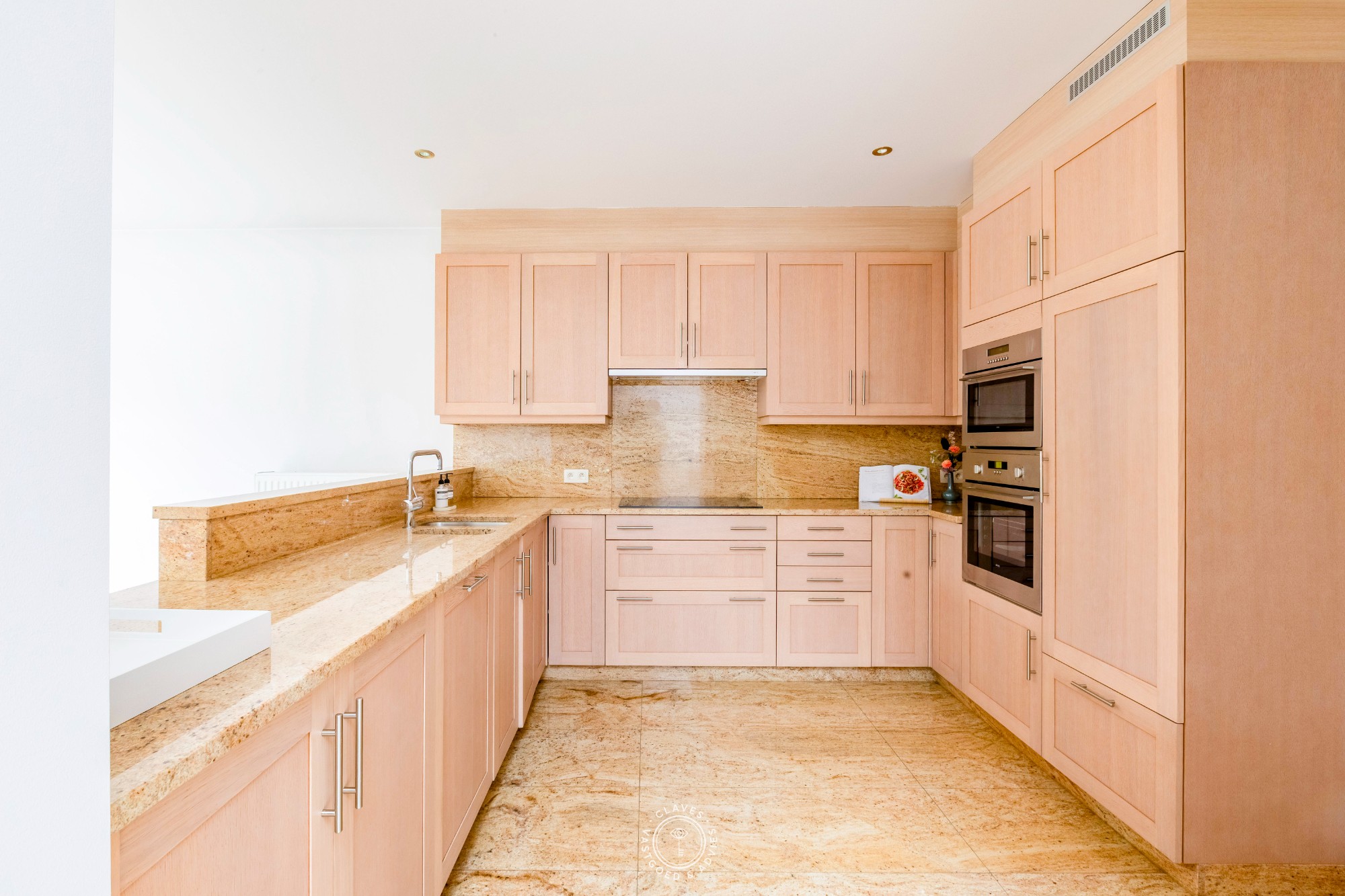 Kwalitatief appartement met inpandige garage - foto 4