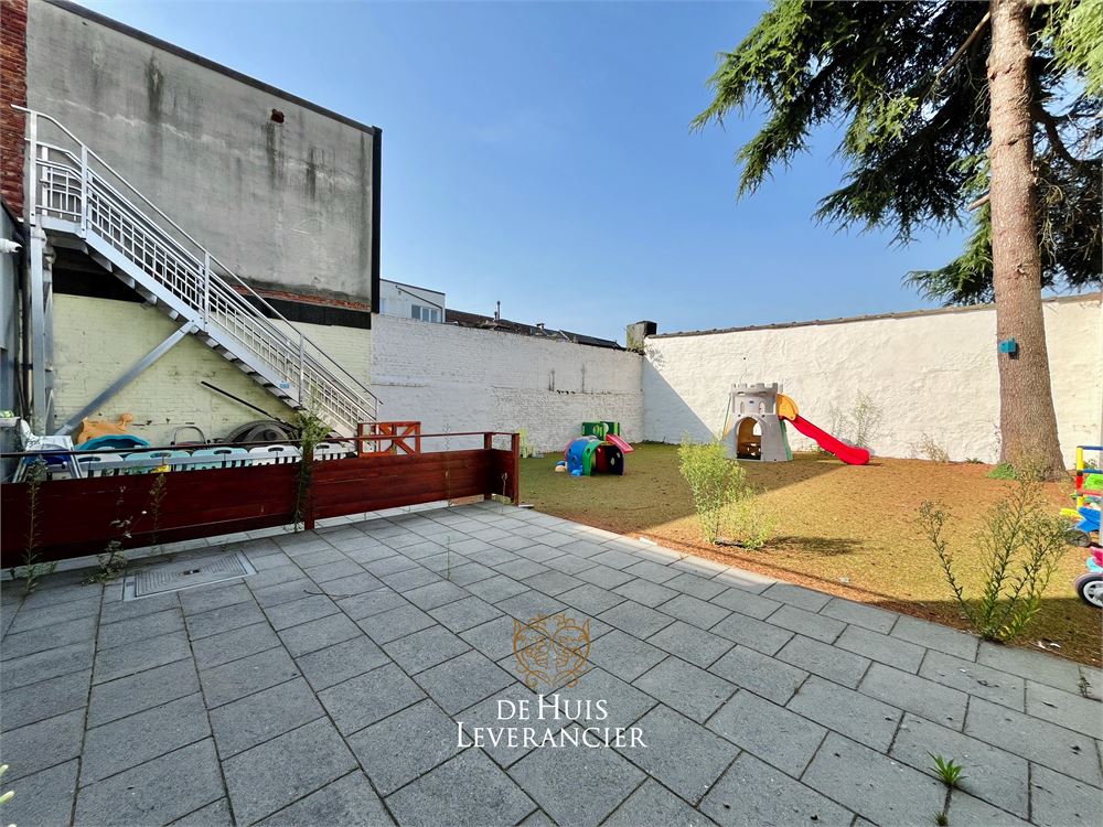 Uniek gebouw met handel en woongelegenheden te koop in Rumst - foto 3