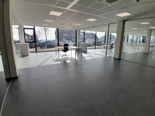 ENERGIENEUTRALE KANTOORRUIMTE VAN 57M² TE HUUR IN MAASEIK.EXTRA INFORMATIE- Maandelijkse huurprijs: vanaf 1.022 EUR.- Maandelijkse gemeenschappelijke...